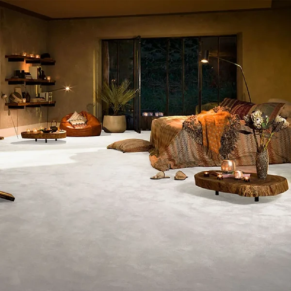 Soft-white-wall-to-wall-carpet